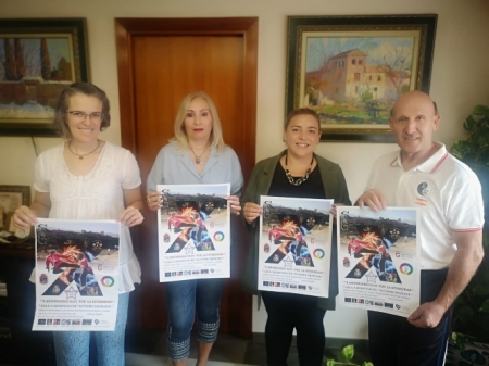 Presentación de la gala benéfica y otra de una exhibición de SLOC (AYTO. LA ZUBIA)