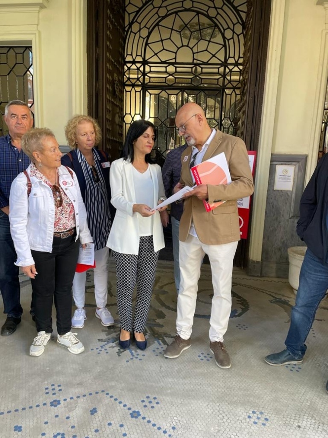 Entrega de las reivindicaciones a la subdelegada (SUBDELEGACIÓN)