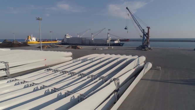 Exportación de palas para aerogeneradores (PUERTO DE MOTRIL)