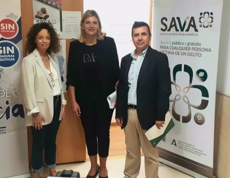 Visita de la delegada de Justicia de la Junta en Granada, Inmaculada Hernández, al SAVA (JUNTA) Visita de la delegada de Justicia de la Junta en Granada, Inmaculada Hernández, al SAVA (JUNTA)