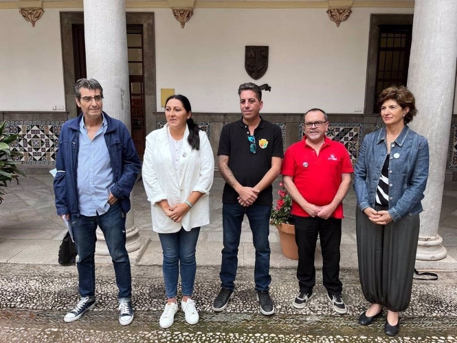 Reunión de Unidas Podemos con representantes del taxi en Granada (UNIDAS PODEMOS) 