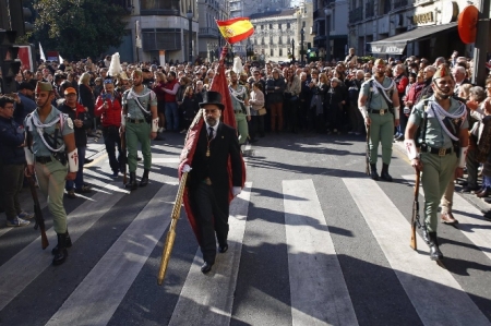 Día de la Toma de Granada, en imagen de archivo, cuando también es tremolado el estandarte real (ÁLEX CÁMARA - EUROPA PRESS) 