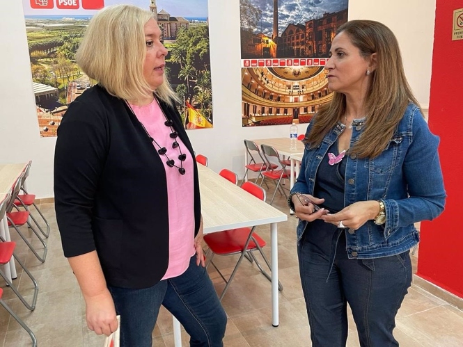 La diputada del PSOE en el Congreso Inmaculada Oria y la secretaria general del PSOE de Motril (Granada), Flor Almón. (PSOE)