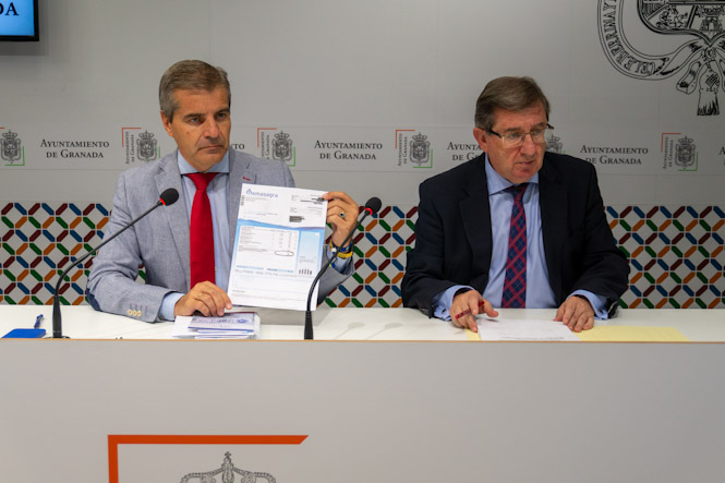 César Díaz y Luis González en rueda de prensa (PP)