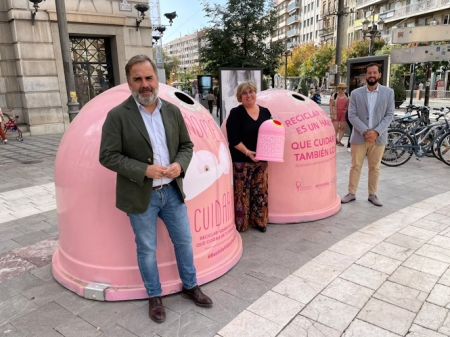 Presentación de los contenedores rosas (AYTO. GRANADA)
