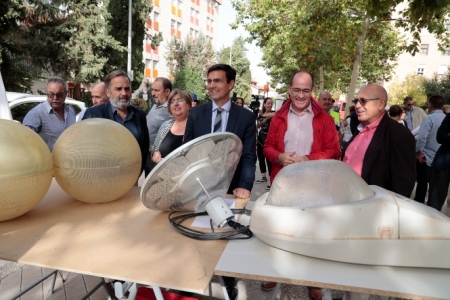 Nueva luminaria del Camino Bajao de Huétor (JAVIER ALGARAR / AYUNTAMIENTO)