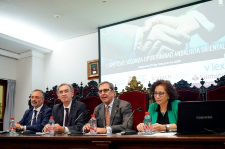 Mesa inaugural del simposio (ICAGR)