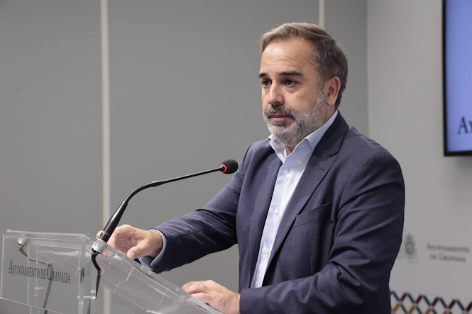El concejal de Medio Ambiente en el Ayuntamiento de Granada, Jacobo Calvo (AYUNTAMIENTO DE GRANADA)