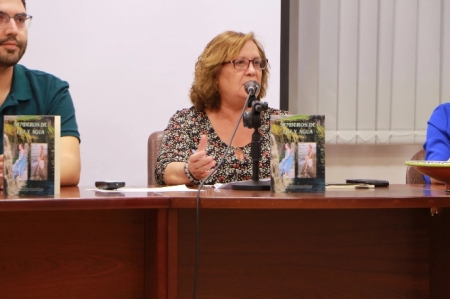 Presentación del libro de Paqui Arco (AYTO. HUÉTOR TÁJAR) 