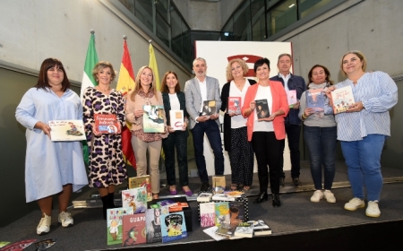 Foto de familia de los galardonados (R. MARTÍNEZ / DIPGRA) Foto de familia de los galardonados (R. MARTÍNEZ / DIPGRA)