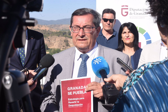 El presidente de la Diputación de Granada, José Entrena, en imagen de archivo (DIPUTACIÓN)