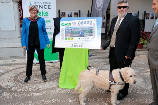 Presentación del cupón de la Once (JAVIER ALGARRA / AYUNTAMIENTO)