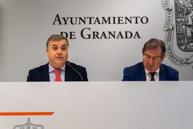 Francisco Fuentes y Luis González en rueda de prensa (PP)