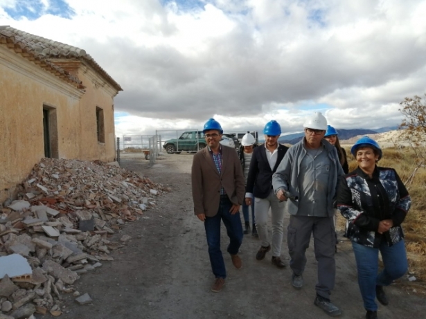 Imagen de la visita a la escuela rural (JUNTA)