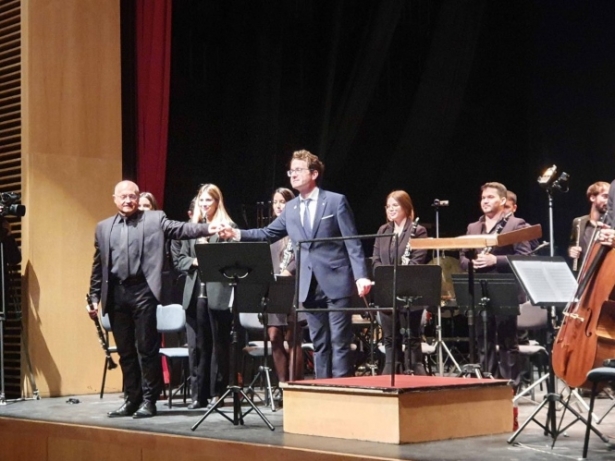 Imagen del concierto (AYTO. GUADIX) Imagen del concierto (AYTO. GUADIX)