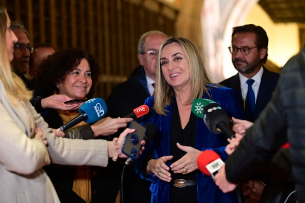 La Consejera de Fomento durante la visita al Hospital Real (JUNTA)