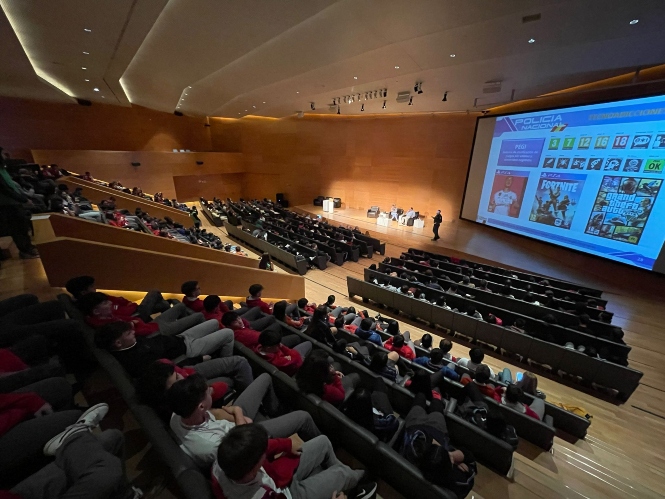 Acto en el Palacio de Congresos (GRANADA NOIR)