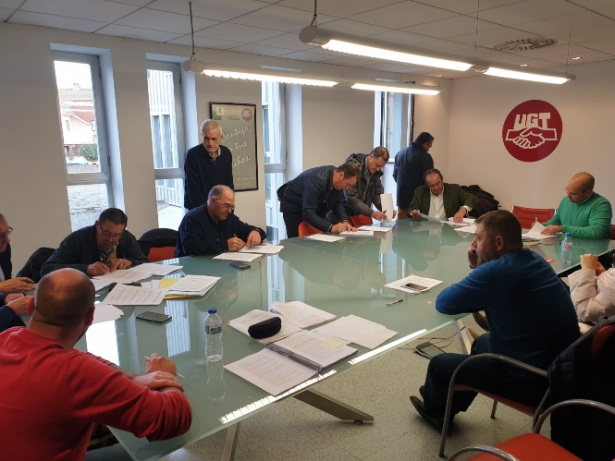 Firma del convenio (UGT) Firma del convenio (UGT)