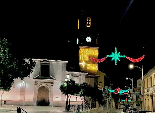 Iluminación navideña en Pinos Puente (AYTO. PINOS PUENTE)