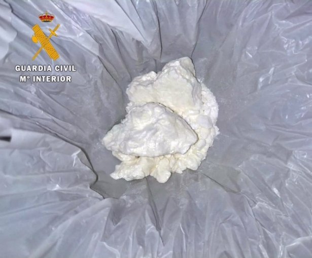 Cocaína en roca intervenida por la Guardia Civil, en imagen de archivo (GUARDIA CIVIL) Cocaína en roca intervenida por la Guardia Civil, en imagen de archivo (GUARDIA CIVIL)