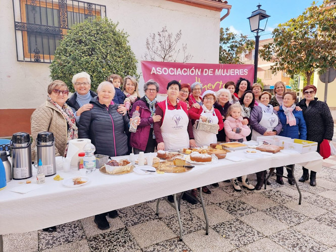 Las mujeres de Cúllar Vega durante el desayuno solidario (AYTO. CÚLLAR VEGA)