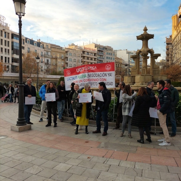 Concentración en la Fuente de las Batallas (UGT)