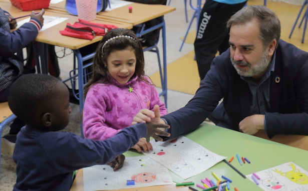 Visita a la escuela de navidad (AYUNTAMIENTO GRANADA)