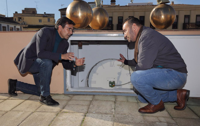 Reloj de la Plaza del Carmen tras ser restaurado (AYUNTAMIENTO)
