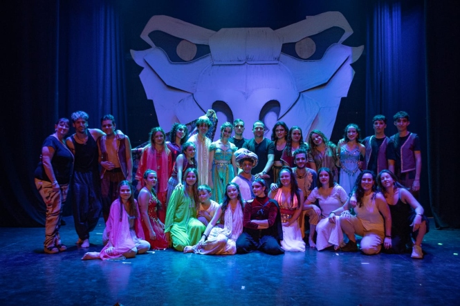 Musical `Aladdín` interpretado por los jóvenes culleros (AYTO. CÚLLAR VEGA)