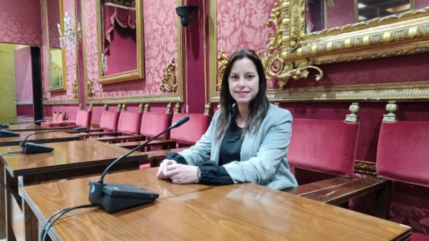 La concejal de VOX en el ayuntamiento de Granada, Mónica Rodríguez (VOX) 