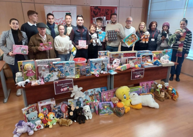 Entrega de los juguetes (PSOE)