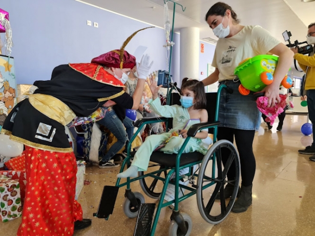 Los Reyes Magos en el Hospital San Cecilio (HUSC)