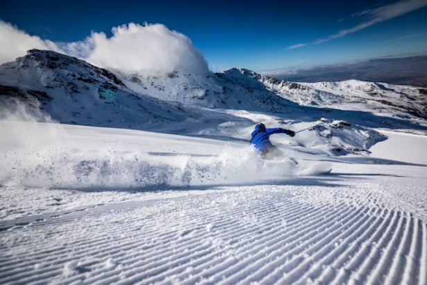 Pista Trucha (con la laguna de las Yeguas al fondo), enero 2023 (CETURSA SIERRA NEVADA) Pista Trucha (con la laguna de las Yeguas al fondo), enero 2023 (CETURSA SIERRA NEVADA)