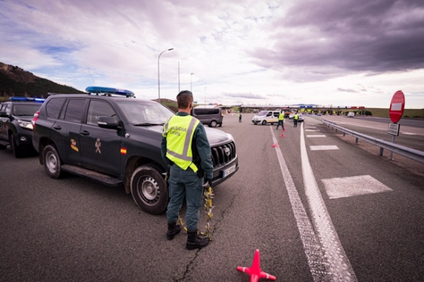 Control de la Guardia Civil en imagen de archivo (GUARDIA CIVIL) Control de la Guardia Civil en imagen de archivo (GUARDIA CIVIL)
