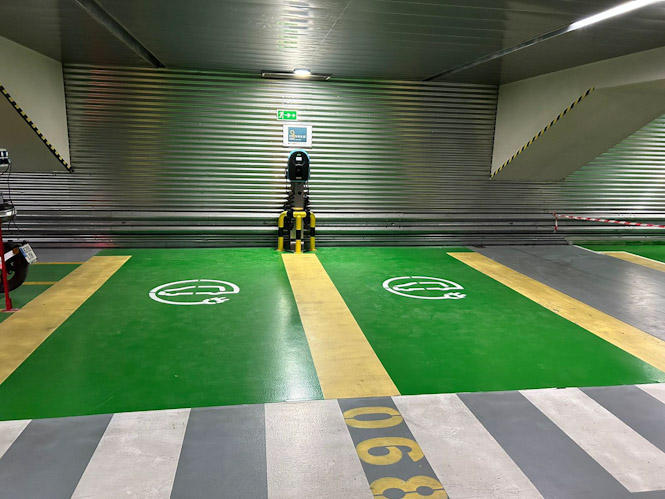 Punto de recarga eléctrico (JUNTA)