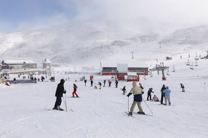 Estación de esquí de Sierra Nevada (ÁLEX CÁMARA - EUROPA PRESS )