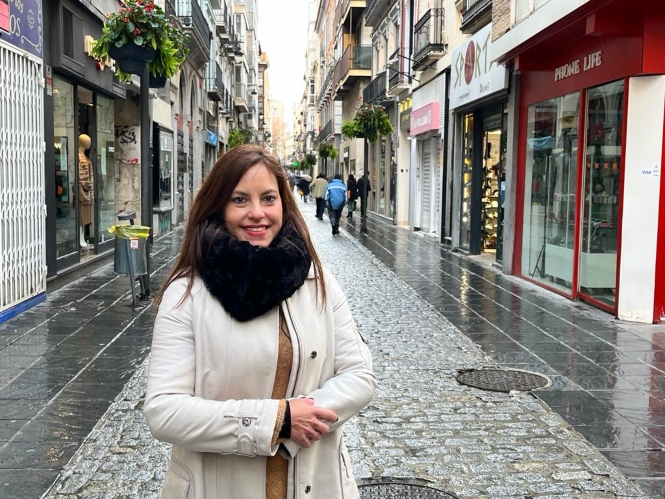 La concejal de VOX en el Ayuntamiento de Granada, Mónica Rodríguez (VOX)