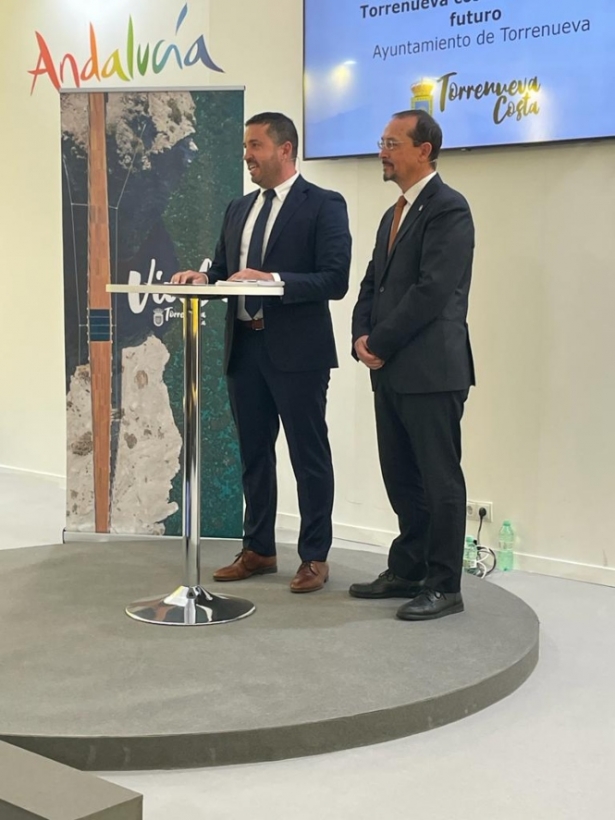 Presentación de la pasarela colgante de Torrenueva (JUNTA) 