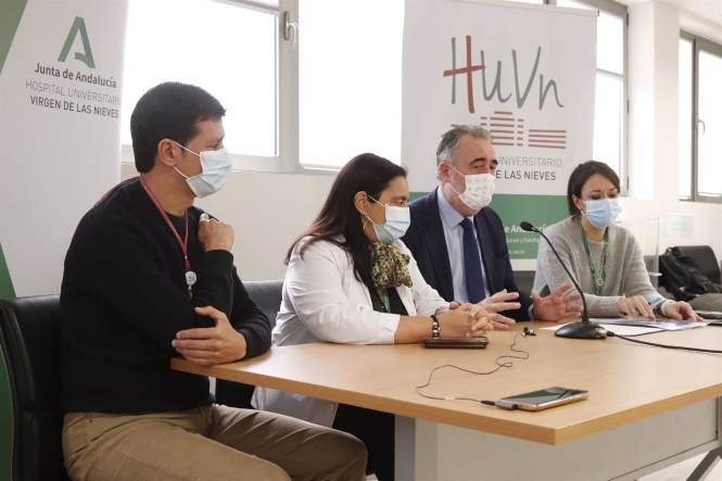 Rueda de prensa en el Hospital Virgen de las Nieves (JUNTA DE ANDALUCÍA) 