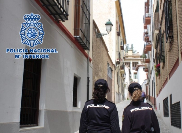 Agentes de la Policía Nacional (POLICÍA NACIONAL) Agentes de la Policía Nacional (POLICÍA NACIONAL)