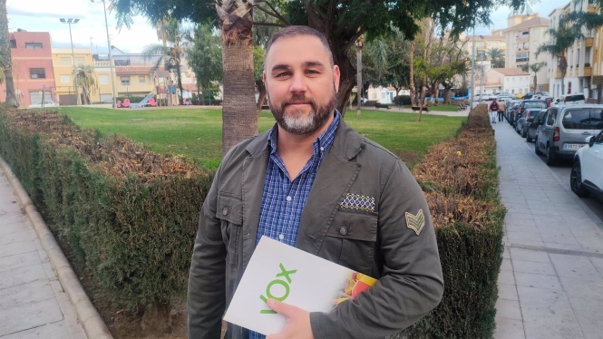 El portavoz del grupo municipal de Vox en el Ayuntamiento de Motril (Granada), Miguel Ángel López Fernández (VOX)