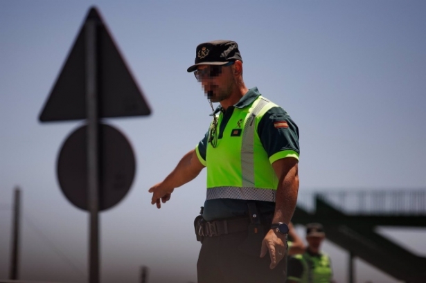 Un agente de la Guardia Civil, archivo (ALEJANDRO MARTÍNEZ VÉLEZ - EUROPA PRESS) Un agente de la Guardia Civil, archivo (ALEJANDRO MARTÍNEZ VÉLEZ - EUROPA PRESS)