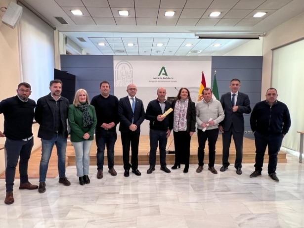Entrega de las ayudas (JUNTA) Entrega de las ayudas (JUNTA)