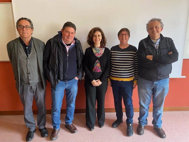 Dirigentes de Más País Andalucía en una reunión sobre la sanidad en Granada (MÁS PAÍS ANDALUCÍA) 