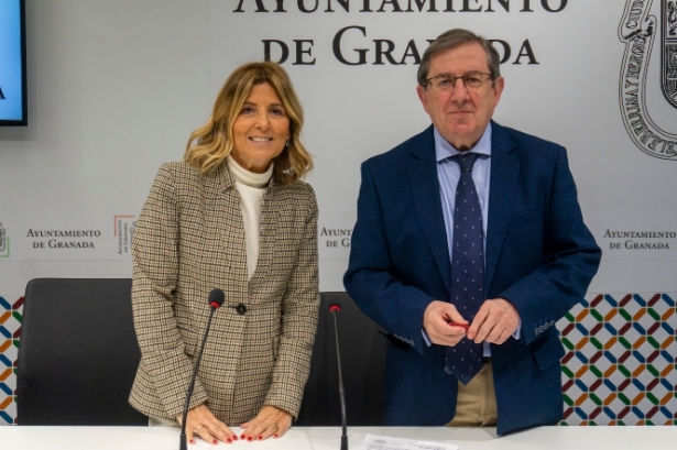 Luis González y Eva Martín en rueda de prensa (PP)