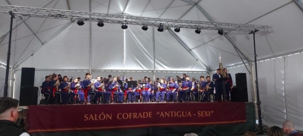 Una de las bandas participantes (AYUNTAMIENTO ALMUÑÉCAR) 