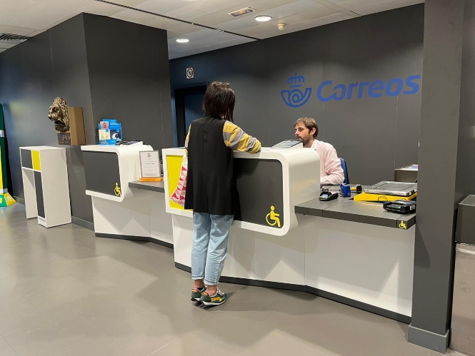 Oficina de Correos (CORREOS)