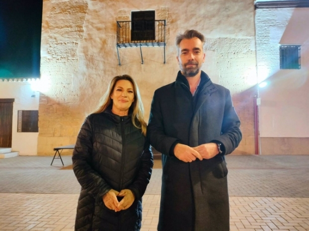 La portavoz de CS Granada, Concha Insúa, y el teniente alcalde de Las Gabias (Granada) y concejal de Deportes, Urbanismo, Proyectos y Patrimonio, José Antonio Rosales (CS)