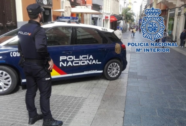 Agente de la Policía Nacional (POLICÍA NACIONAL) Agente de la Policía Nacional (POLICÍA NACIONAL)