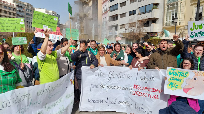 Imagen de la marcha (HERMANAS HOSPITALARIAS)
